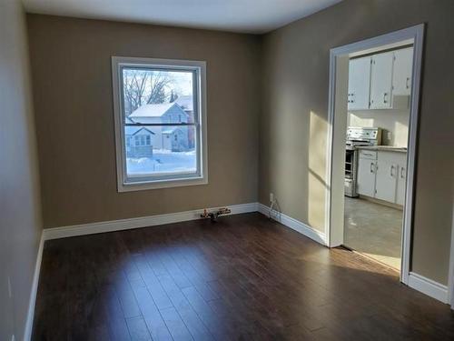 233 Cameron St, Thunder Bay, ON - Indoor Photo Showing Other Room