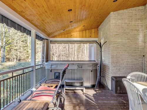 Terrasse - 239 Ch. Belmont, Stoneham-Et-Tewkesbury, QC - Outdoor With Deck Patio Veranda With Exterior