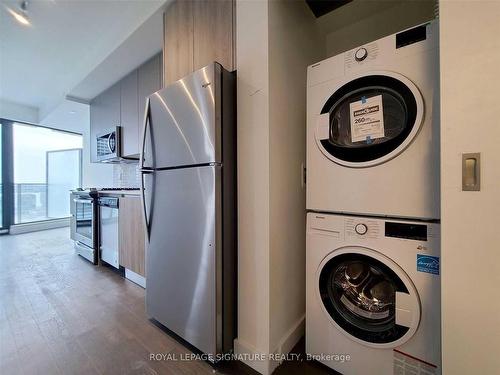 1303-2A Church St, Toronto, ON - Indoor Photo Showing Laundry Room