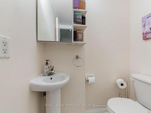 637-3 Everson Dr, Toronto, ON - Indoor Photo Showing Bathroom