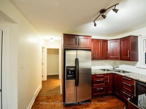 Main-68 Lawson Rd, Toronto, ON - Indoor Photo Showing Kitchen