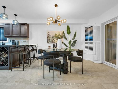 6412 Newcombe Dr, Mississauga, ON - Indoor Photo Showing Dining Room