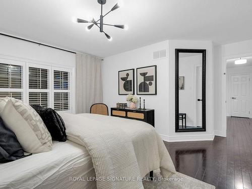 6412 Newcombe Dr, Mississauga, ON - Indoor Photo Showing Bedroom