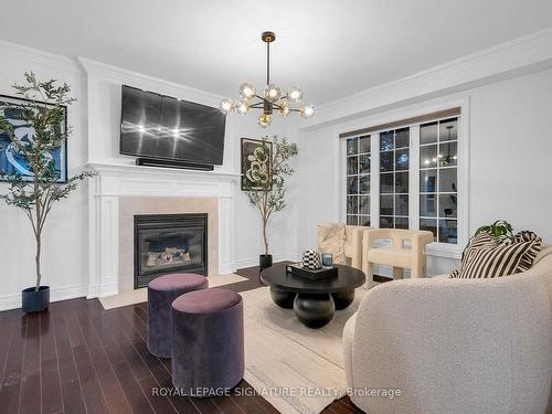 6412 Newcombe Dr, Mississauga, ON - Indoor Photo Showing Living Room With Fireplace