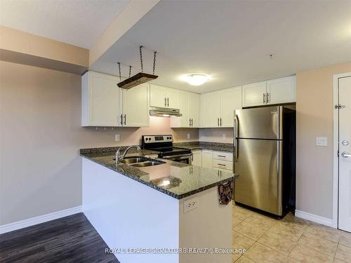 403-45 Kingsbury Sq, Guelph, ON - Indoor Photo Showing Kitchen With Stainless Steel Kitchen With Double Sink