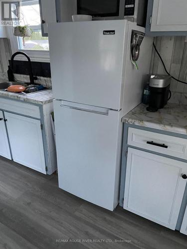 22 Valleyview Drive, Hamilton Township, ON - Indoor Photo Showing Kitchen