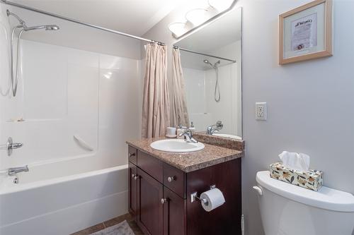 316-2100 Boucherie Road, West Kelowna, BC - Indoor Photo Showing Bathroom