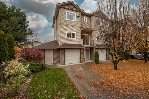 101-150 Mallach Road, Kelowna, BC - Outdoor