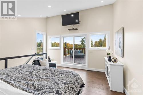 4210 Scotch Line Road, Perth, ON - Indoor Photo Showing Bedroom