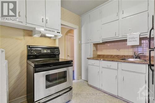 38 Acacia Avenue, Ottawa, ON - Indoor Photo Showing Kitchen