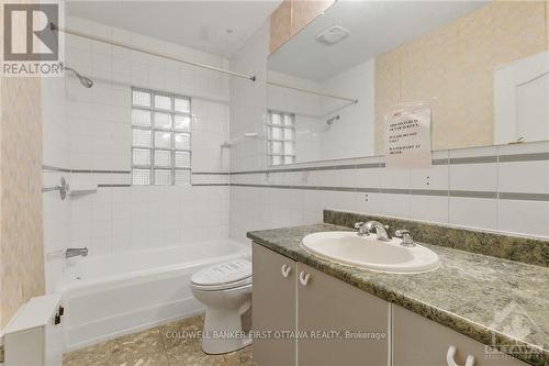 38 Acacia Avenue, Ottawa, ON - Indoor Photo Showing Bathroom