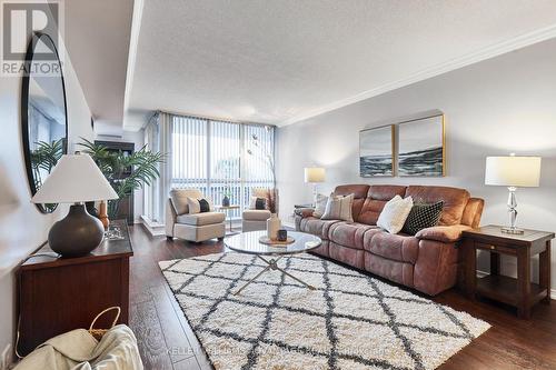 302 - 1665 Pickering Parkway, Pickering, ON - Indoor Photo Showing Living Room