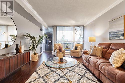 302 - 1665 Pickering Parkway, Pickering, ON - Indoor Photo Showing Living Room