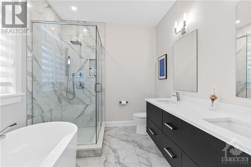 500 Shoreway Drive, Greely, ON - Indoor Photo Showing Bathroom