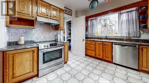 7 Guy Street, St.John'S, NL - Indoor Photo Showing Kitchen