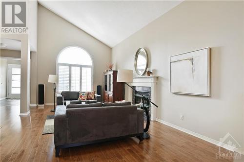 9 Rosethorn Way, Kanata, ON - Indoor Photo Showing Living Room