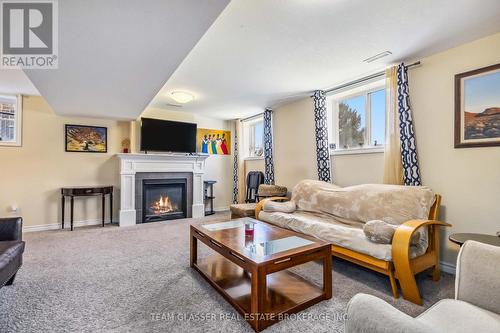 51 Mcguire Crescent, Tillsonburg, ON - Indoor Photo Showing Living Room With Fireplace