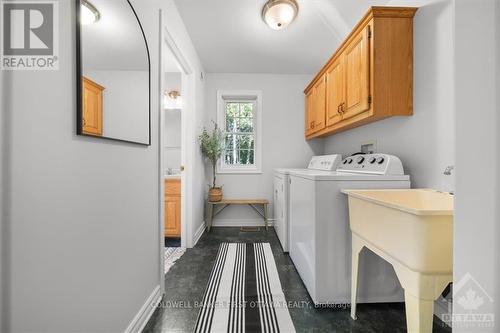 1528 Scotch Line East Road, North Grenville, ON - Indoor Photo Showing Laundry Room