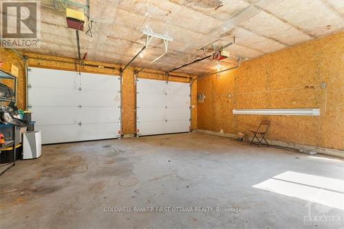 1528 Scotch Line East Road, North Grenville, ON - Indoor Photo Showing Garage