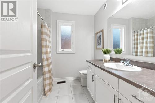 510 Summerhill Street, Ottawa, ON - Indoor Photo Showing Bathroom