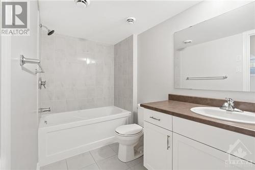 510 Summerhill Street, Ottawa, ON - Indoor Photo Showing Bathroom