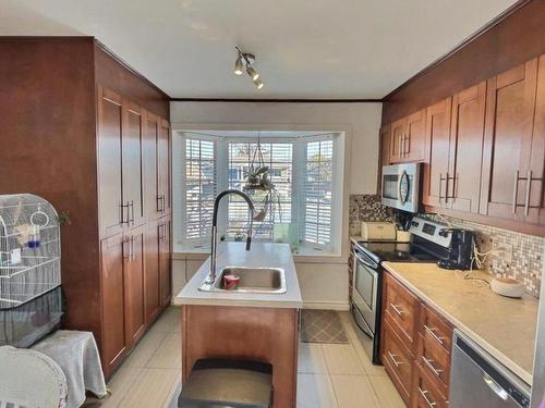 Cuisine - 223 Rue François-Duclos, Trois-Rivières, QC - Indoor Photo Showing Kitchen With Double Sink With Upgraded Kitchen