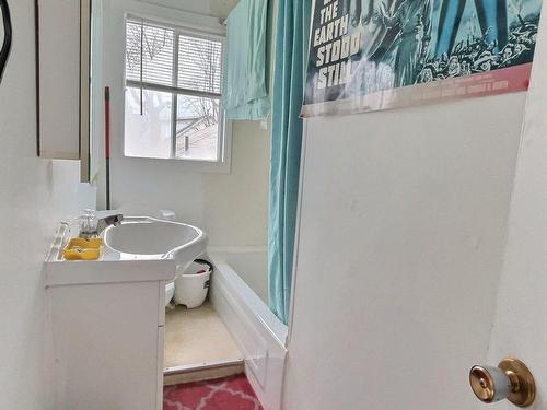 Salle de bains - 223 Rue François-Duclos, Trois-Rivières, QC - Indoor Photo Showing Bathroom