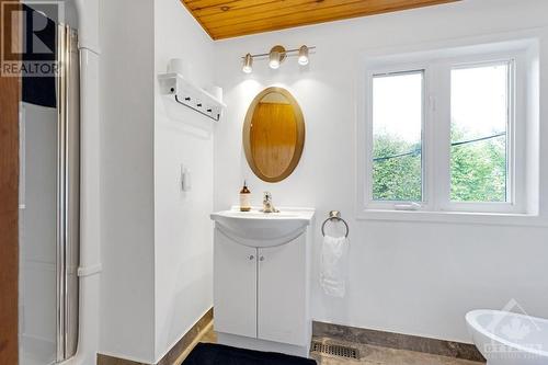 Second floor 3-pc bathroom - 4055 Hanley Lane, Perth, ON - Indoor Photo Showing Bathroom