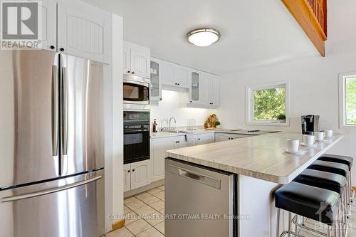 4055 Hanley Lane, Tay Valley, ON - Indoor Photo Showing Kitchen