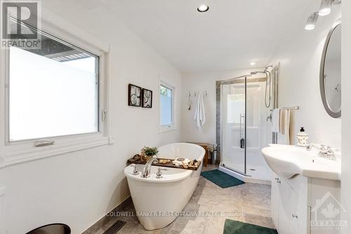 4055 Hanley Lane, Tay Valley, ON - Indoor Photo Showing Bathroom