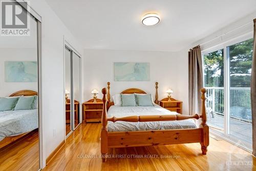 4055 Hanley Lane, Tay Valley, ON - Indoor Photo Showing Bedroom