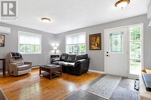 479 Drummond Concession 11 Road, Drummond/North Elmsley, ON - Indoor Photo Showing Living Room