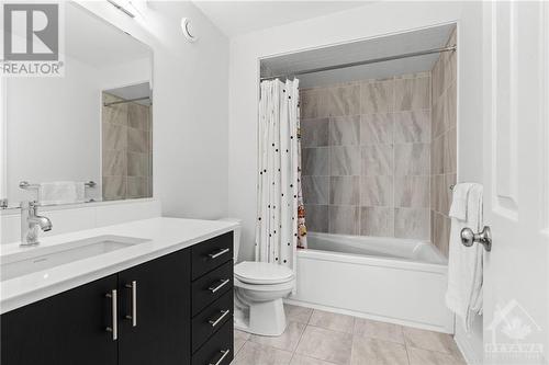 4 piece bedroom en suite. - 272 Big Dipper Street, Ottawa, ON - Indoor Photo Showing Bathroom