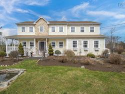 93 Carmel Crescent  Fall River, NS B2T 1Y8