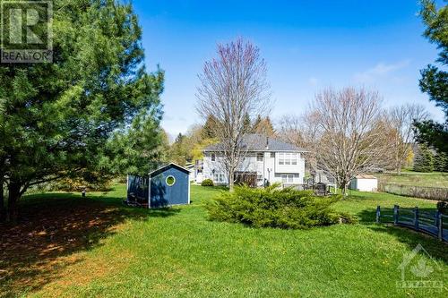 Room to garden and play - 28 Mountain View Lane, Westport, ON - Outdoor