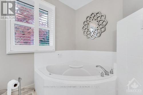 28 Mountain View Lane, Rideau Lakes, ON - Indoor Photo Showing Bathroom