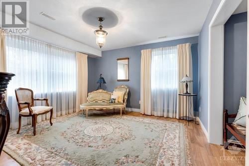 Family room with quality laminate flooring - 28 Mountain View Lane, Westport, ON - Indoor