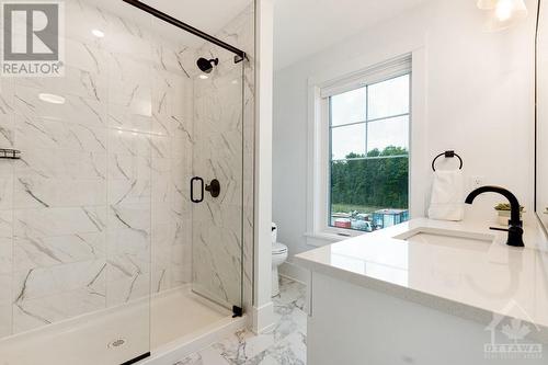 Luxury primary ensuite - 27 Shelter Cove Drive, Westport, ON - Indoor Photo Showing Bathroom