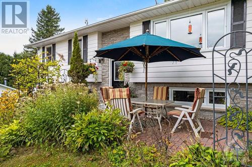 Lovely landscaped front with patio for lounging - 124 Second Avenue, Carleton Place, ON - Outdoor