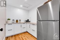 Kitchen walk-in pantry - 