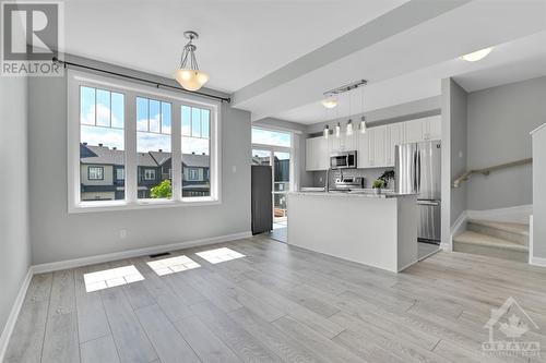 58 Teelin Circle, Ottawa, ON - Indoor Photo Showing Kitchen With Upgraded Kitchen