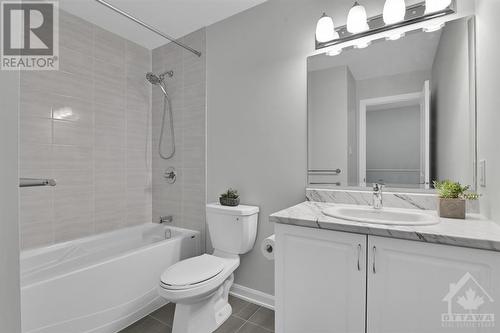 58 Teelin Circle, Ottawa, ON - Indoor Photo Showing Bathroom