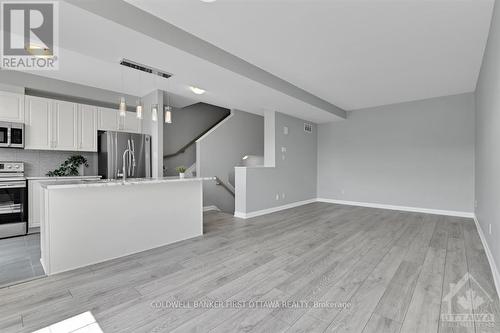 58 Teelin Circle, Ottawa, ON - Indoor Photo Showing Kitchen With Stainless Steel Kitchen