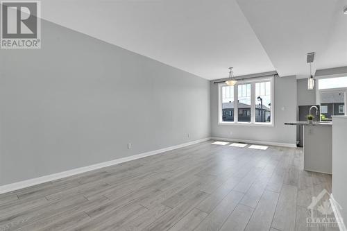 58 Teelin Circle, Ottawa, ON - Indoor Photo Showing Kitchen