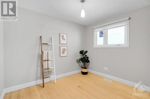 809 Maplewood Avenue, Ottawa, ON - Indoor Photo Showing Other Room