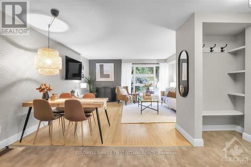 809 Maplewood Avenue, Ottawa, ON - Indoor Photo Showing Dining Room