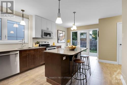 809 Maplewood Avenue, Ottawa, ON - Indoor Photo Showing Kitchen With Stainless Steel Kitchen With Upgraded Kitchen