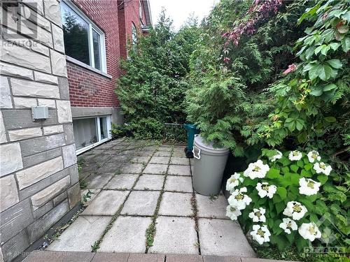 208 Cambridge Street N, Ottawa, ON - Outdoor