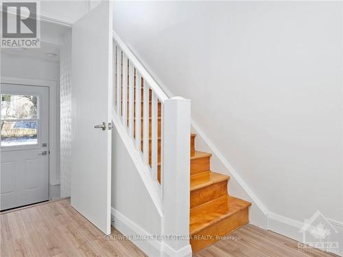 1989 Naples Avenue, Ottawa, ON - Indoor Photo Showing Other Room