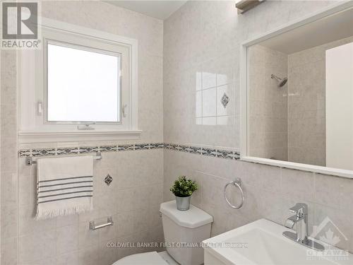 1989 Naples Avenue, Ottawa, ON - Indoor Photo Showing Bathroom